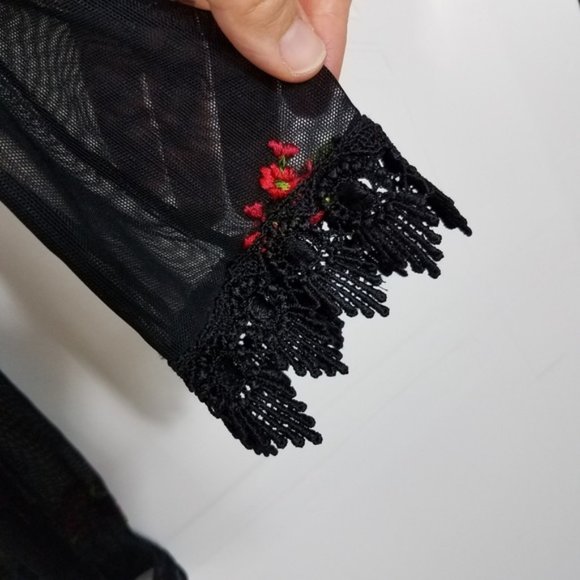 Cache Black Floral Mesh Button Front Top Medium - Picture 3 of 8